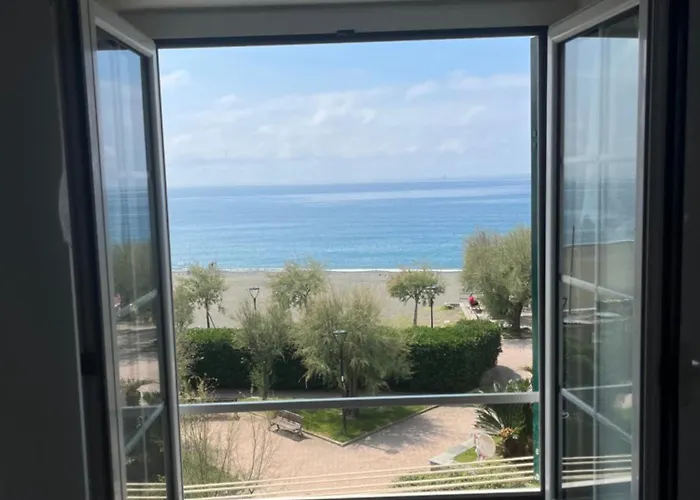 Perla Marina Riva Trigoso